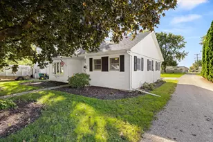 505 2nd St, Mendota, IL 61342 - Photo 2