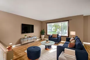 2165 Wildwood Ct, Hanover Park, IL 60133 - Photo 2