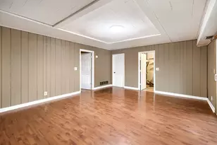 2165 Wildwood Ct, Hanover Park, IL 60133 - Photo 16