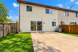 2165 Wildwood Ct, Hanover Park, IL 60133 - Photo 22