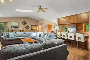 584 Sunnyfield Rd, Belvidere, IL 61008 - Photo 6