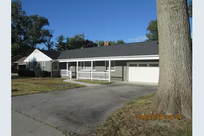 10 Lilac Drive, Centralia, IL 62801 - Photo 2