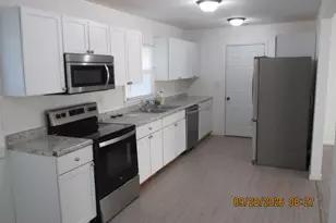 10 Lilac Dr, Centralia, IL 62801 - Photo 4
