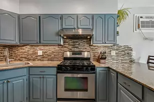 4731 N Kilbourn Ave, Chicago, IL 60630 - Photo 12