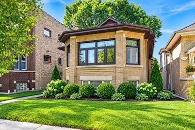 2619 W Farwell Avenue, Chicago, IL 60645 - Photo 1