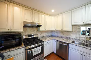 6430 Pruthmore Ct, Lisle, IL 60532 - Photo 2