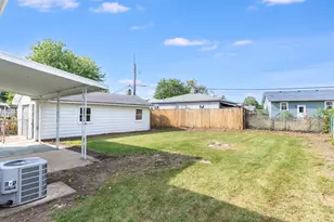 124 Riverside Dr, Montgomery, IL 60538 - Photo 18