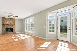813 Walton Ln, Grayslake, IL 60030 - Photo 14