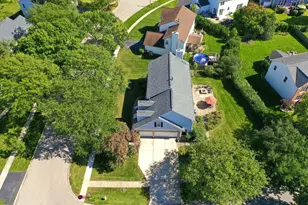 813 Walton Ln, Grayslake, IL 60030 - Photo 38