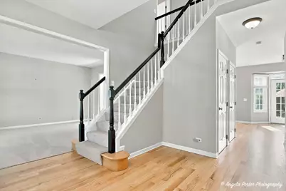 813 Walton Lane, Grayslake, IL 60030 - Photo 4