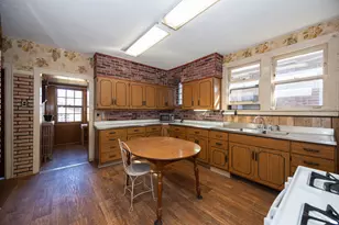 5226 W Wolfram St, Chicago, IL 60641 - Photo 12