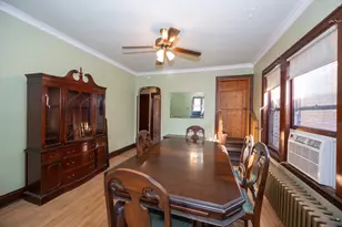 5226 W Wolfram St, Chicago, IL 60641 - Photo 10