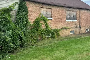 752 State Line Rd, Calumet City, IL 60409 - Photo 2