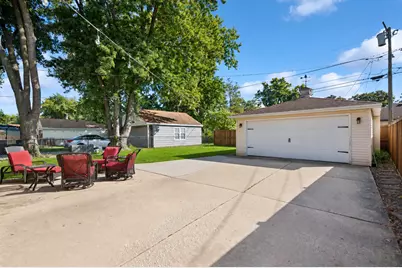 9043 Bartlett Avenue, Brookfield, IL 60513 - Photo 24