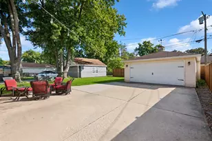 9043 Bartlett Ave, Brookfield, IL 60513 - Photo 24