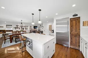 9043 Bartlett Ave, Brookfield, IL 60513 - Photo 8