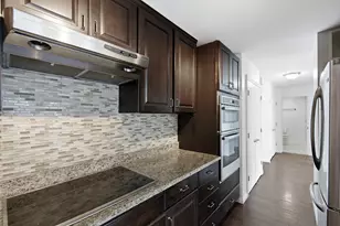 4250 N Marine Dr, Chicago, IL 60613 - Photo 6