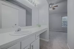 1069 Talbots Ln, Elk Grove Village, IL 60007 - Photo 22