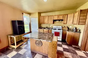 400 N School St, Atkinson, IL 61235 - Photo 8