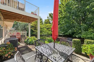 2410 Georgetown Cir, Aurora, IL 60503 - Photo 30