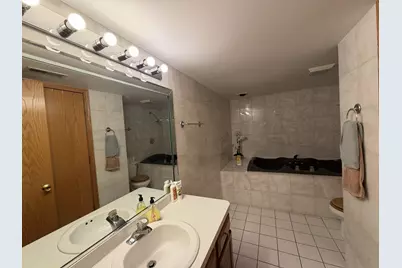 9211 S Roberts Road #1B, Hickory Hills, IL 60457 - Photo 10