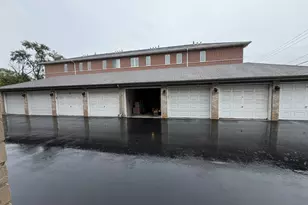 9211 S Roberts Rd, Hickory Hills, IL 60457 - Photo 16