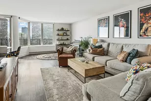 4170 N Marine Dr, Chicago, IL 60613 - Photo 6
