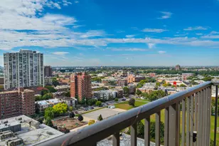 4170 N Marine Dr, Chicago, IL 60613 - Photo 2