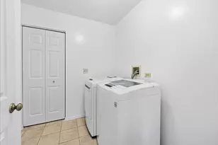 1153 Dovercliff Way, Crystal Lake, IL 60014 - Photo 32