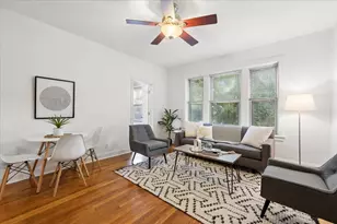 2314 W Byron St, Chicago, IL 60618 - Photo 4
