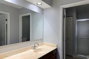 1312 Coventry Cir, Vernon Hills, IL 60061 - Photo 20