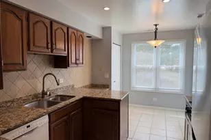 1312 Coventry Cir, Vernon Hills, IL 60061 - Photo 10