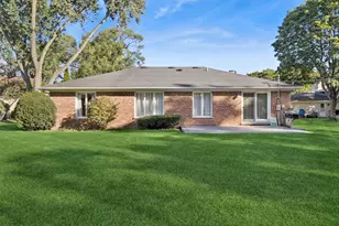 419 W Marion St, Prospect Heights, IL 60070 - Photo 2