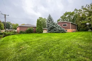 829 N Howard Ave, Elmhurst, IL 60126 - Photo 22
