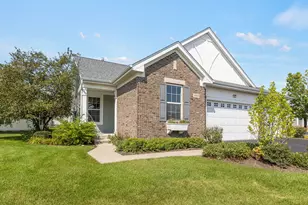 900 Scottsdale Dr, Hampshire, IL 60140 - Photo 2