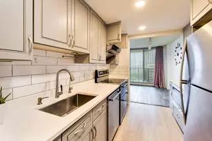 4170 N Marine Dr, Chicago, IL 60613 - Photo 22
