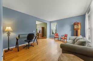 253 Carlton Mews Ct, Sugar Grove, IL 60554 - Photo 10