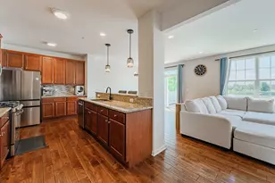 2832 Henley Ln, Naperville, IL 60540 - Photo 10