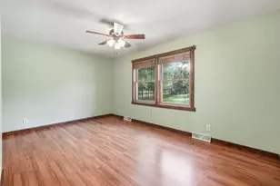 35630 Linden Ln, Custer Park, IL 60481 - Photo 20
