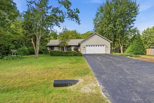35630 Linden Ln, Custer Park, IL 60481 - Photo 1