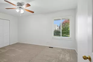 290 Rock Hall Ct, Grayslake, IL 60030 - Photo 20
