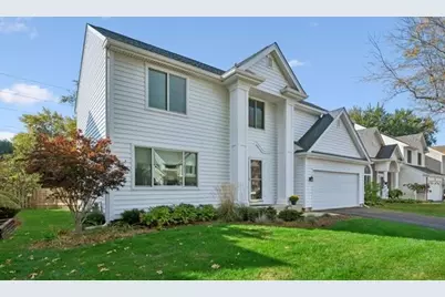 290 Rock Hall Court, Grayslake, IL 60030 - Photo 2
