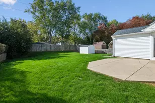 290 Rock Hall Ct, Grayslake, IL 60030 - Photo 24