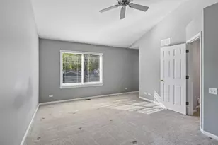 290 Rock Hall Ct, Grayslake, IL 60030 - Photo 16