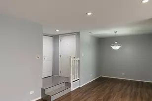 1312 Coventry Cir, Vernon Hills, IL 60061 - Photo 6