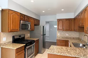 1312 Coventry Cir, Vernon Hills, IL 60061 - Photo 8