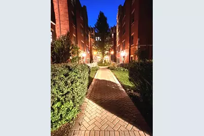 6759 N Artesian Avenue #2G, Chicago, IL 60645 - Photo 2
