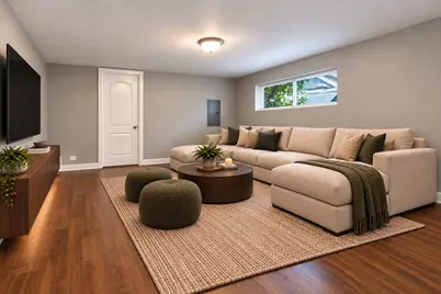318 E Maple Avenue, Roselle, IL 60172 - Photo 16