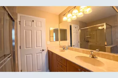 8424 Dawn Lane, Darien, IL 60561 - Photo 18
