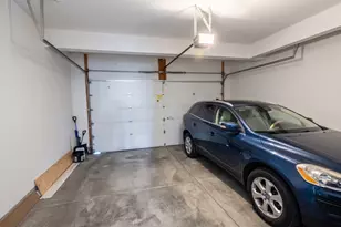 8424 Dawn Ln, Darien, IL 60561 - Photo 24